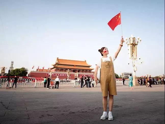 迷失在街头的男孩